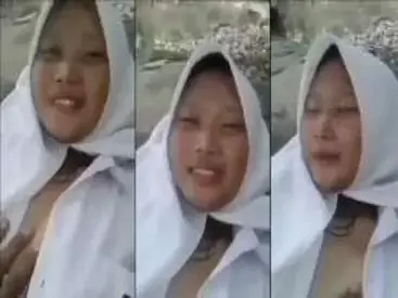 Cewek Bohay Tak Tahan Godaan Pemuda Desa